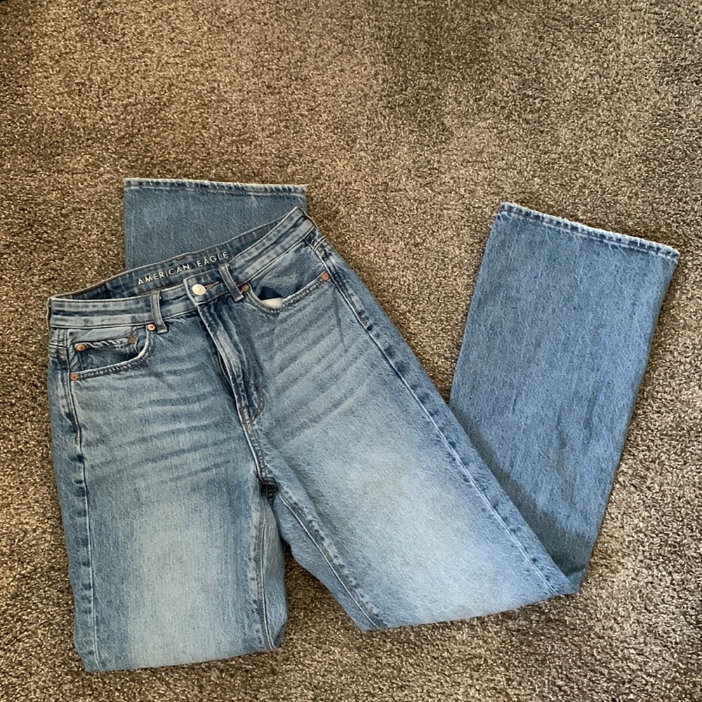 American Eagle woman’s jeans